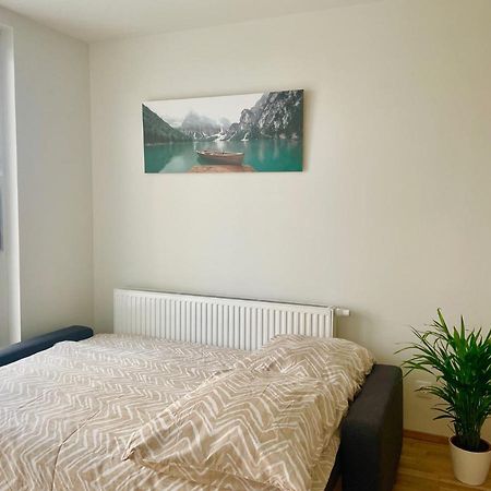 Central 55M2 Flat With Balcony & Parking Вена Экстерьер фото